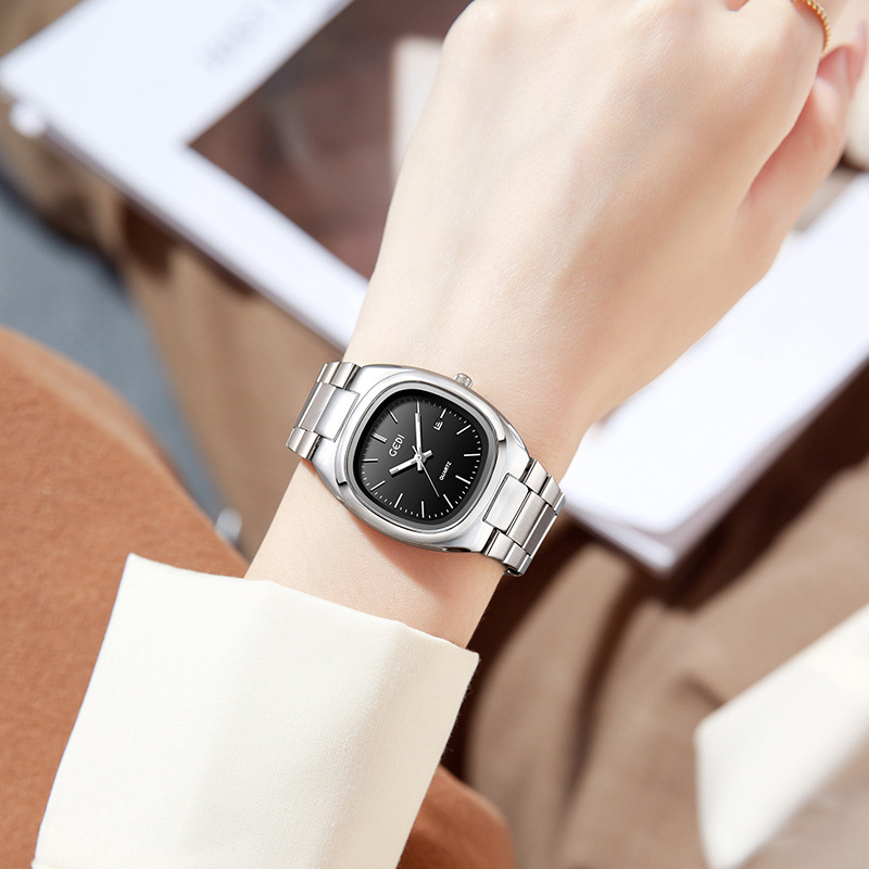 UTHAI CQ361 ファッションレディースウォッチ、ソリ - Luxury Watch Square のレビューと価格