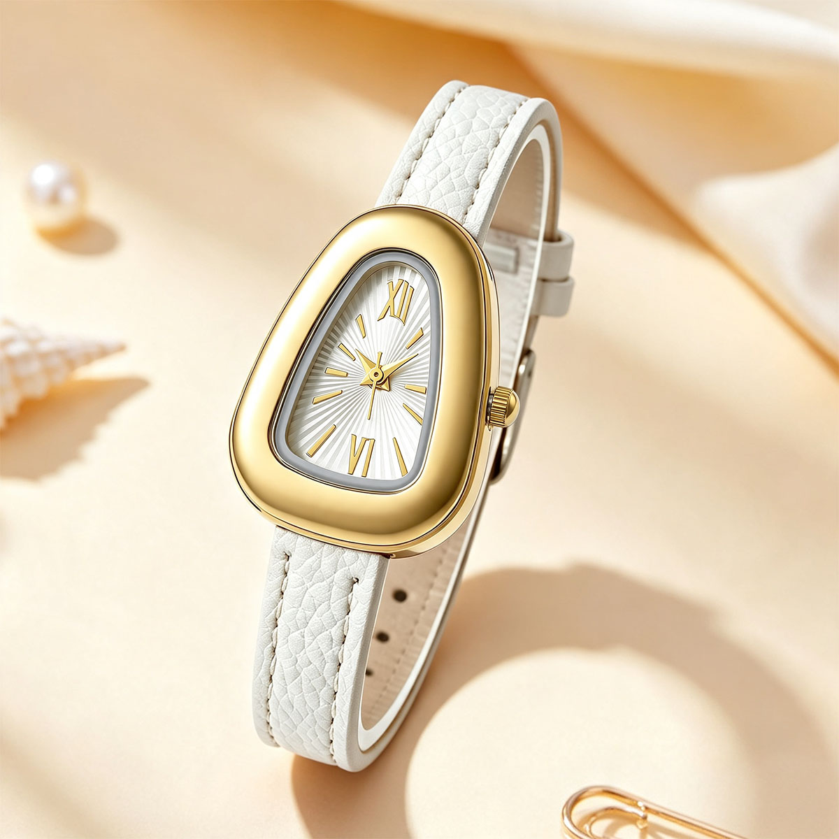 不規則な楕円形のクォーツ時計、ローマ数字、薄い革製ストラップ - Watch Triangle Luxury のレビューと価格