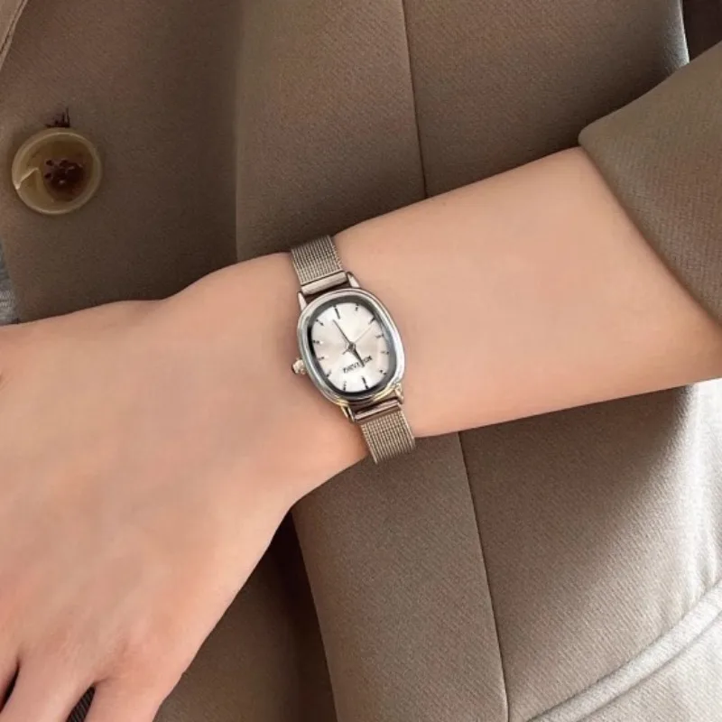 小さなオーバルダイヤルグリーン腕時計シンプルなステンレス鋼レ - Luxury Watch Casio のレビューと価格