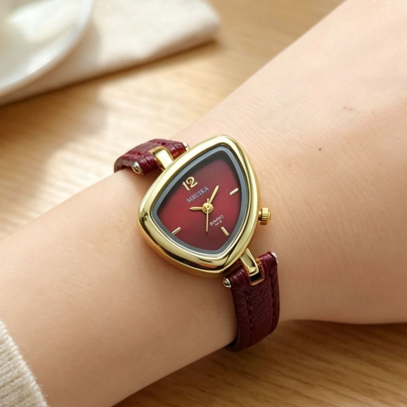 ファッションドレスウォッチ不規則な三角形の女性のクォーツ時計 - Watch Triangle Luxury のレビューと価格